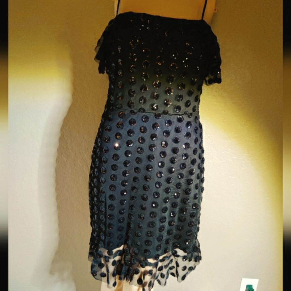 Black mesh and sequin ruffled dress - Picture 14 of 16